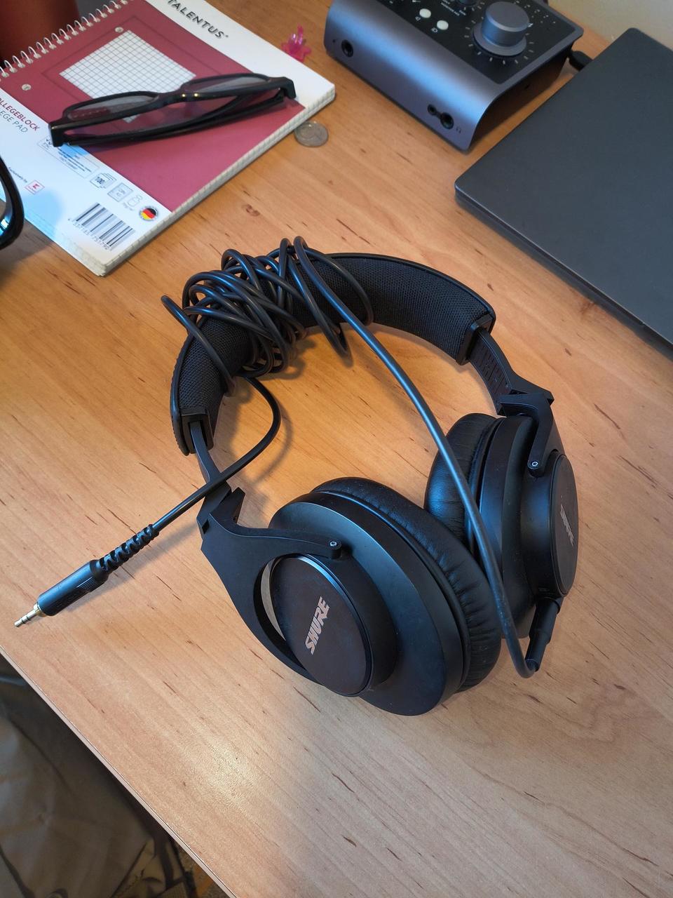 Studiová sluchátka Shure SRH440A