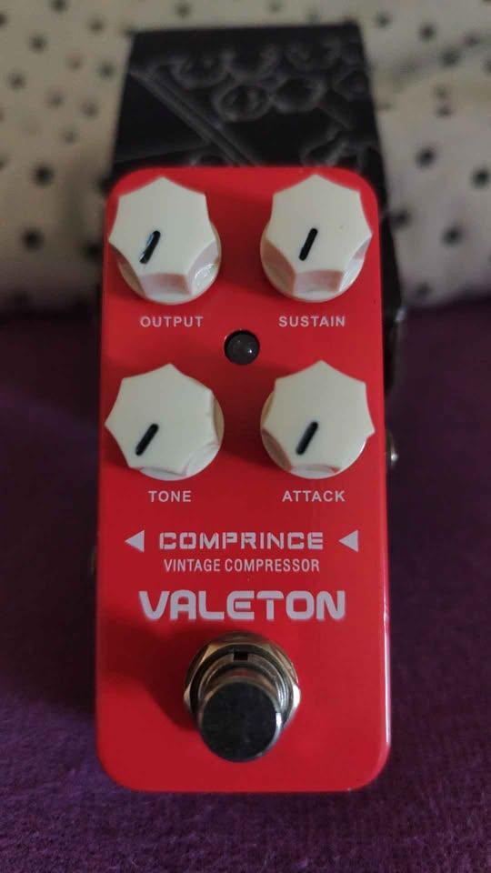 Kytarový compressor Valeton