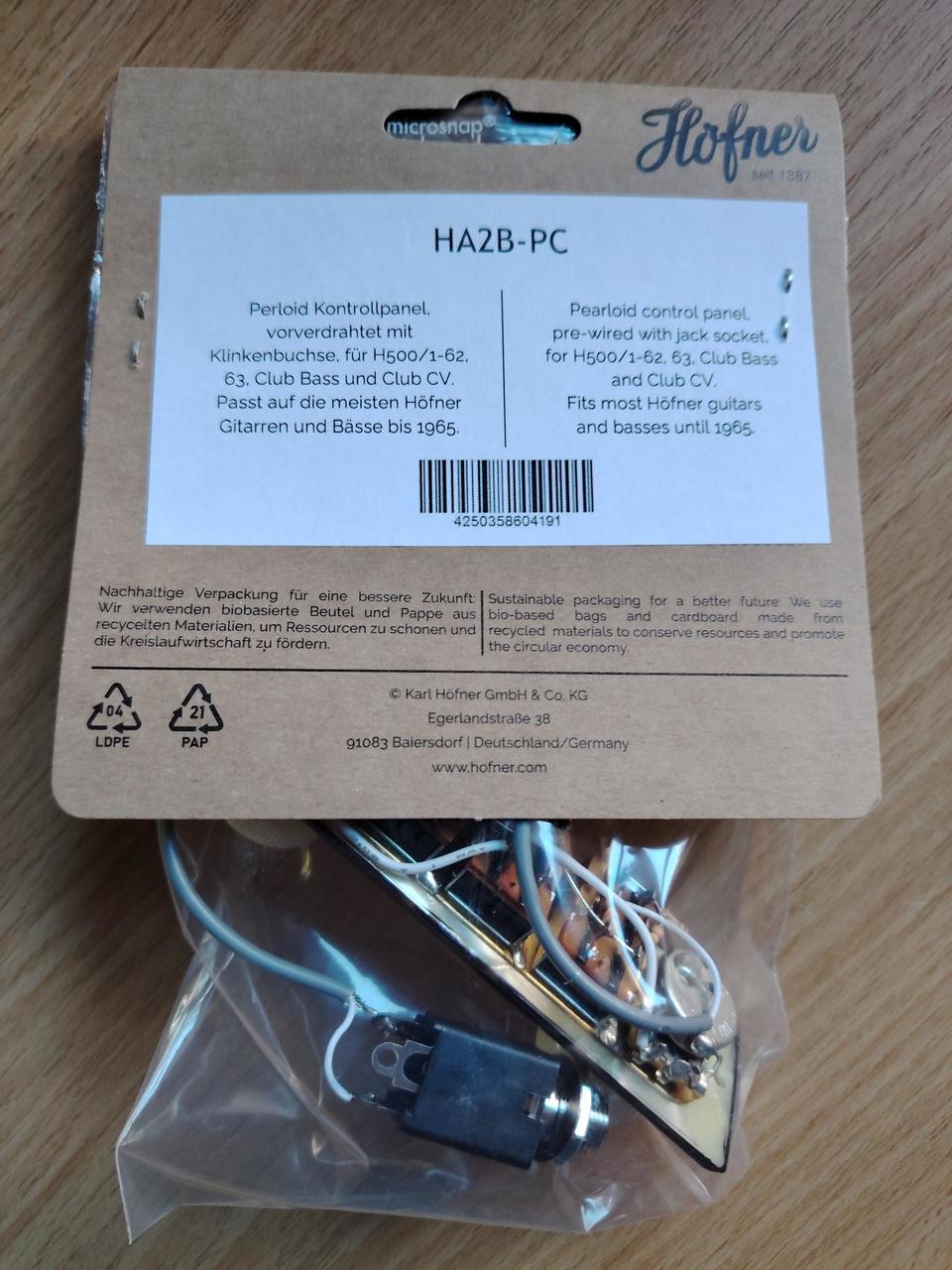 CONTROL PANEL HÖFNER používaný pro slavnou McCartneyovku