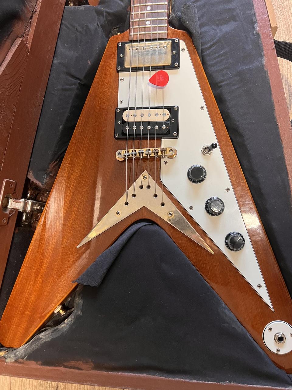 Prodám Epiphone '58 Korina Flying V (Korea 2000) + pevný kuf