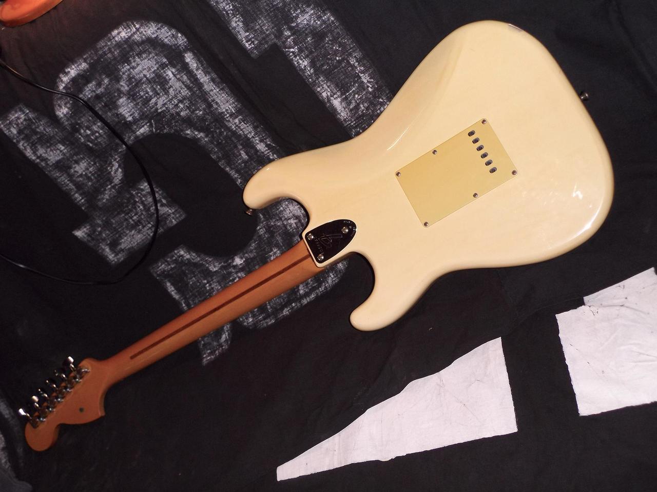 --- Prodám - Fender "Japan" Stratocaster ST 72- 70 ------