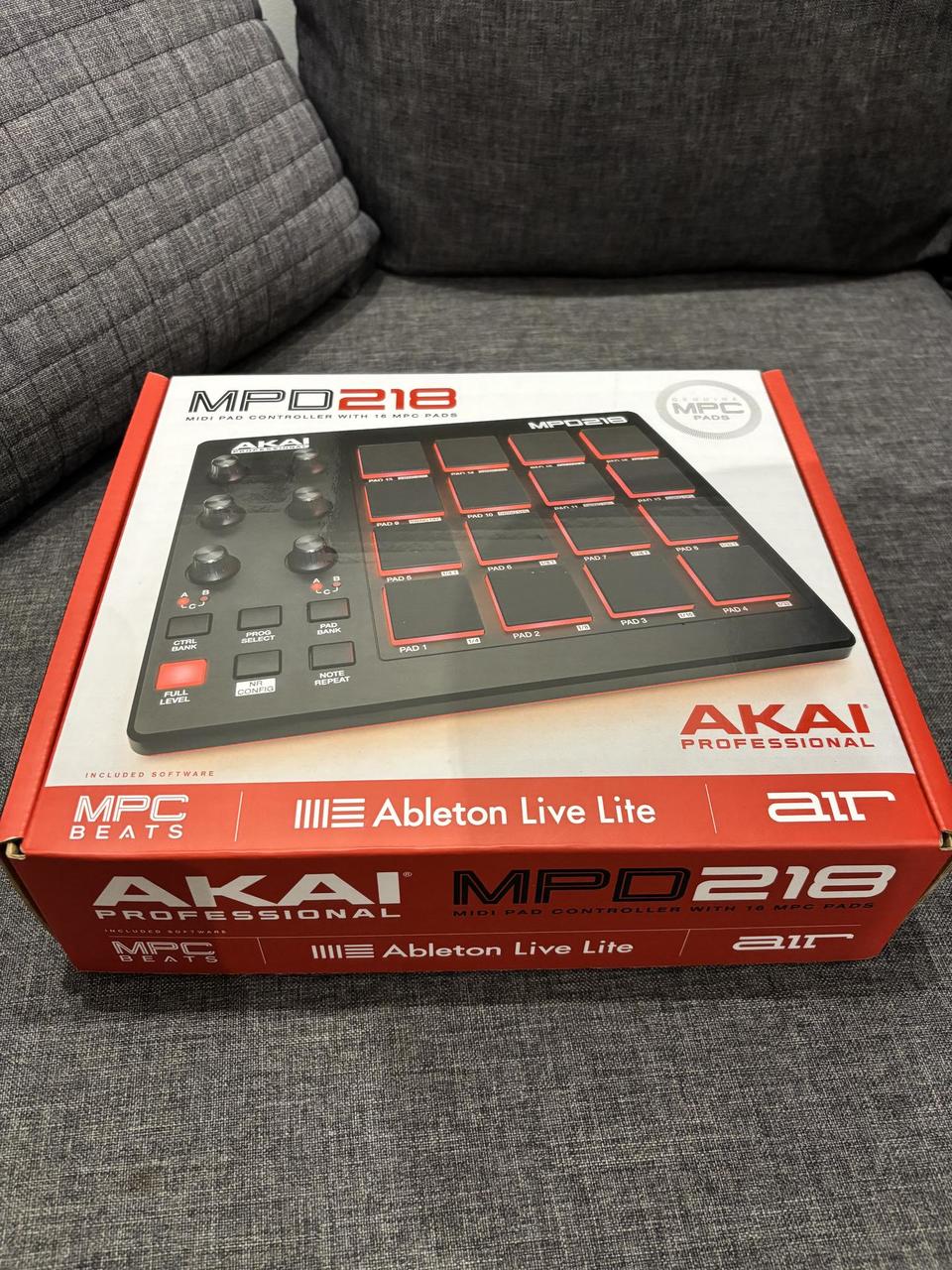 Akai MPD 218