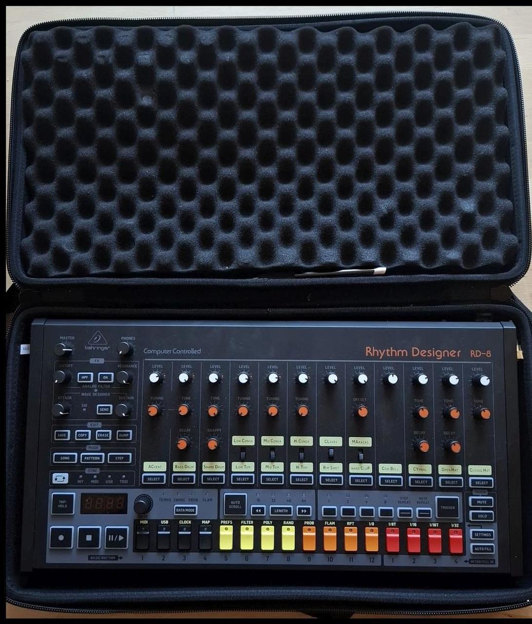 Behringer RD-8 MKII