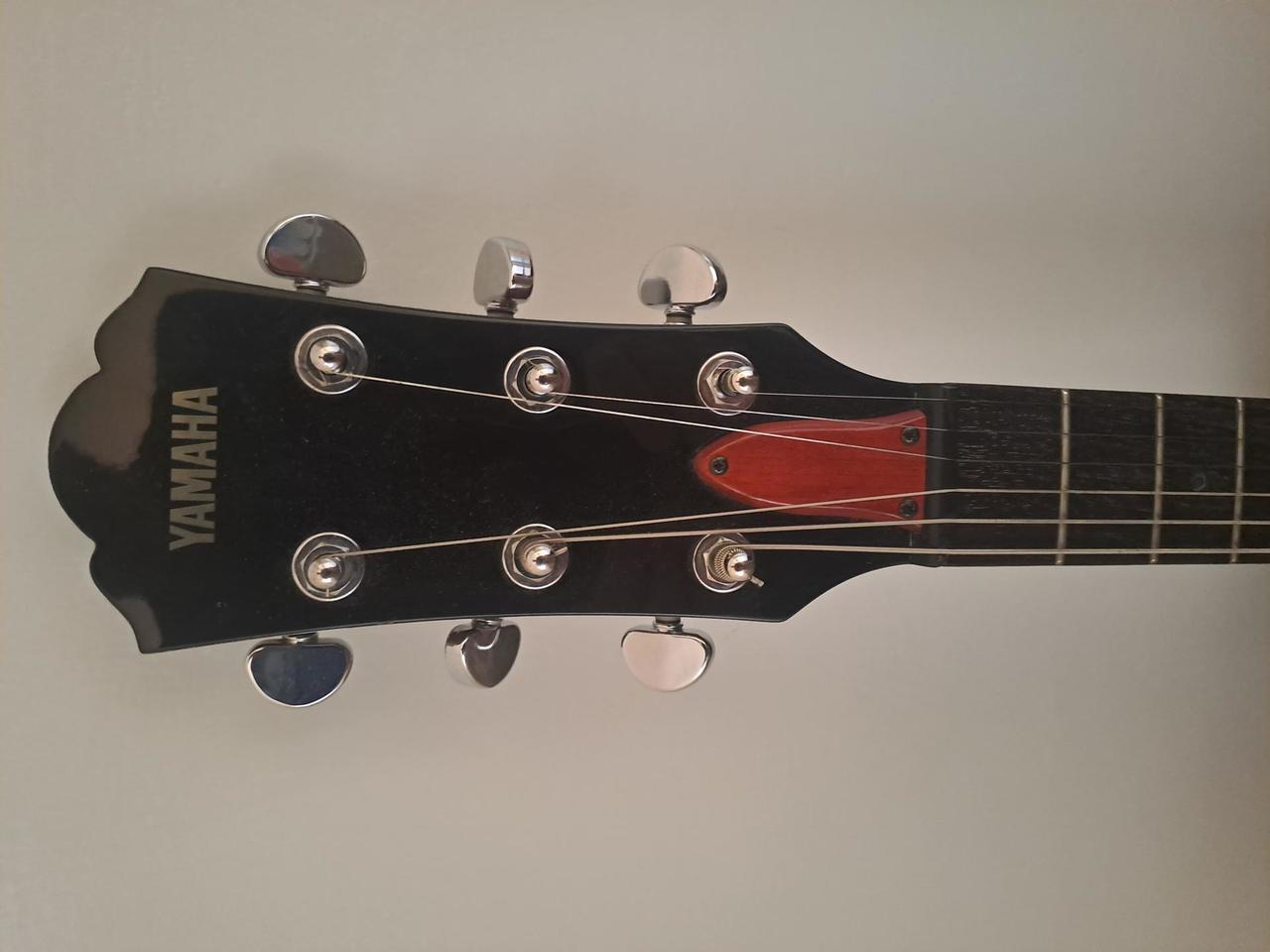 Yamaha AES 620