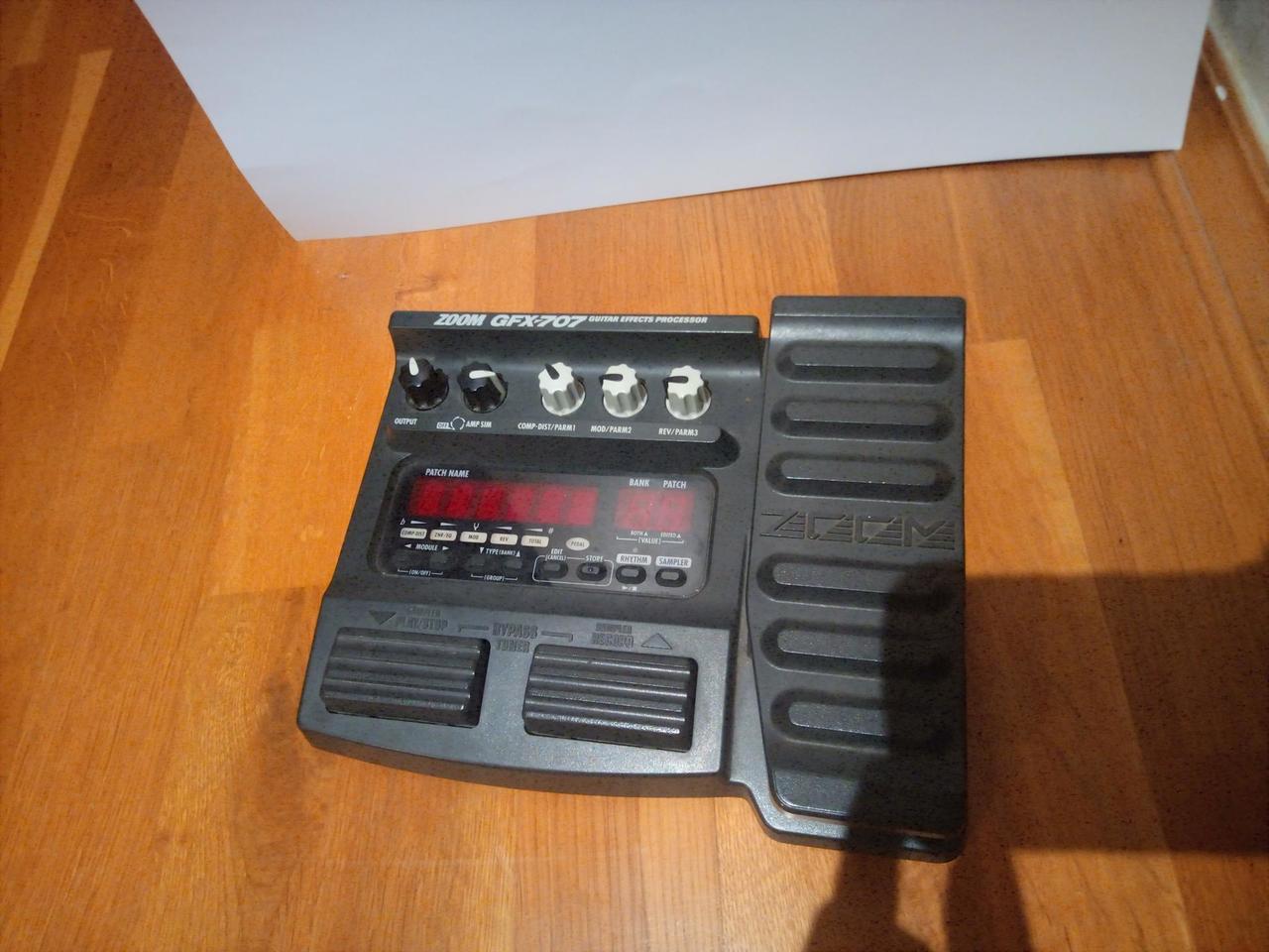 Zoom GFX 707
